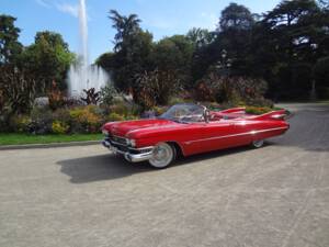 Image 3/4 of Cadillac DeVille Convertible (1959)
