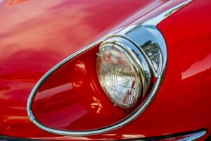 Image 18/50 de Jaguar E-Type (1969)