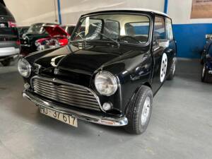 Image 2/8 de Leyland Authi Mini 850 (1971)