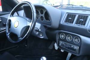 Bild 27/50 von Ferrari F 355 Berlinetta (1996)