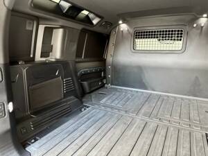 Image 24/25 of Land Rover Defender 110 D300 AWD (2022)