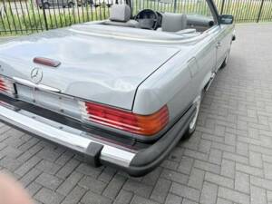 Image 8/50 de Mercedes-Benz 560 SL (1988)