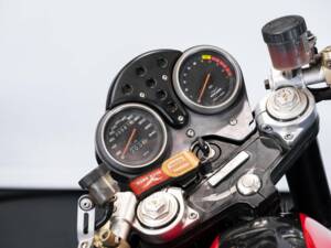 Image 13/50 of Moto Guzzi DUMMY (2005)