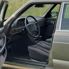 Image 9/18 of Mercedes-Benz 560 SEL (1986)