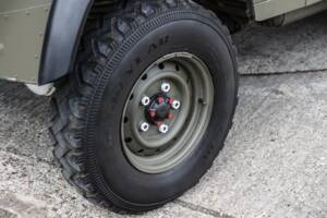 Bild 21/41 von Land Rover Defender 90 Td5 (1998)