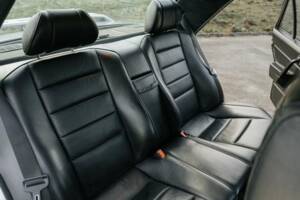 Image 36/69 de Mercedes-Benz 190 E 2.3-16 (1988)