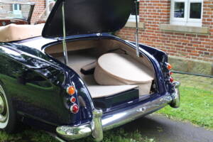 Afbeelding 45/47 van Bentley S1 DHC Park Ward (1956)
