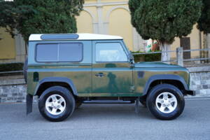 Bild 29/73 von Land Rover Defender 90 (2008)