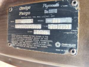 Immagine 138/143 di Dodge B 200 Sportsman (1978)