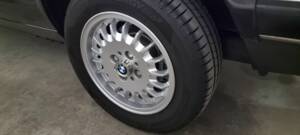 Image 69/100 of BMW 323i (1984)