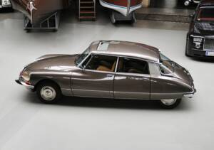 Bild 11/32 von Citroën DS 23 Pallas IE (1973)