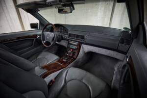 Immagine 74/95 di Mercedes-Benz SL 600 (1998)