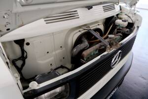 Image 41/43 of Mercedes-Benz T1 208 (1981)