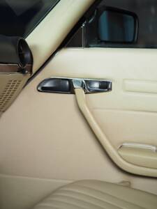 Immagine 34/51 di Mercedes-Benz 280 SL (1985)