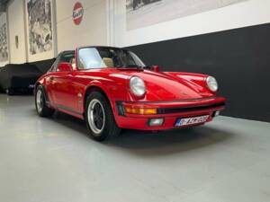 Image 3/50 of Porsche 911 Carrera 3.2 (1987)