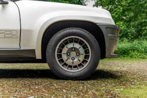 Image 44/49 of Renault R 5 Turbo 2 (1984)