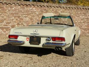 Bild 41/50 von Mercedes-Benz 230 SL (1967)