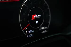 Bild 32/50 von Audi R8 V10 plus (2018)