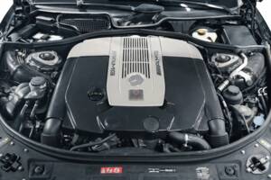 Image 39/40 of Mercedes-Benz CL 65 AMG (2008)