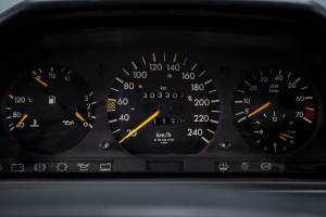 Image 31/40 of Mercedes-Benz 300 TE (1991)