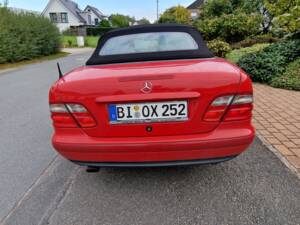 Bild 3/7 von Mercedes-Benz CLK 230 Kompressor (1998)