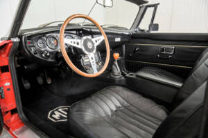 Bild 11/50 von MG MGB (1971)