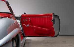 Image 30/47 of Mercedes-Benz 300 SL Roadster (1963)