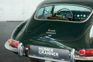 Image 38/50 de Jaguar E-Type (1970)