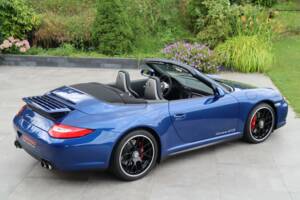 Bild 50/50 von Porsche 911 Carrera 4 GTS (2011)