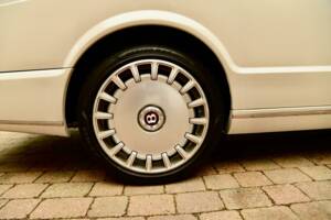 Image 48/50 of Bentley Azure (2009)