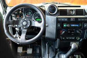 Image 11/24 of Land Rover Defender 110 (2013)