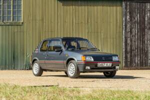 Imagen 29/50 de Peugeot 205 GTi 1.6 (1989)