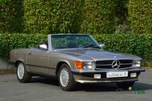 Image 18/47 de Mercedes-Benz 560 SL (1986)