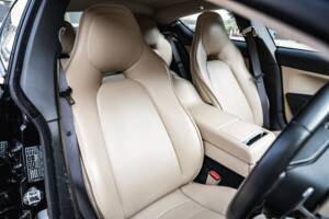 Bild 29/38 von Aston Martin Rapide S (2013)