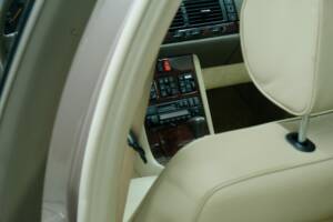 Bild 46/50 von Mercedes-Benz S 280 (1994)