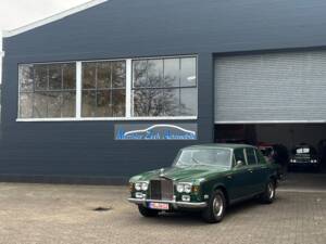 Image 1/4 de Rolls-Royce Silver Shadow I (1974)