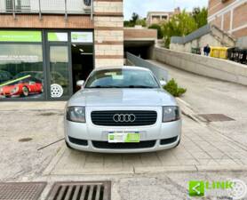 Bild 2/10 von Audi TT 1.8 T (1999)