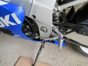 Bild 22/37 von Suzuki DUMMY (2002)