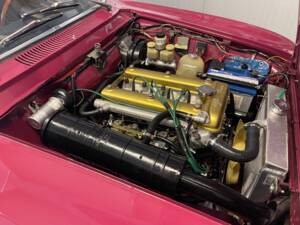 Image 16/18 de Alfa Romeo 2000 GT Veloce (1972)