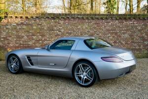 Image 12/50 de Mercedes-Benz SLS AMG (2011)