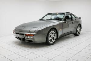 Bild 1/19 von Porsche 944 Turbo (1988)