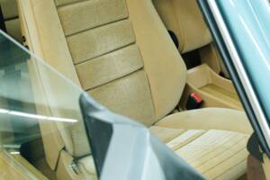 Bild 46/50 von Mercedes-Benz 380 SEC (1983)