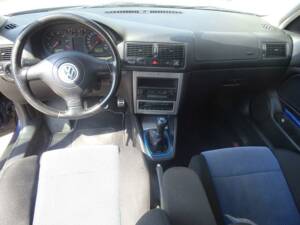 Image 2/22 of Volkswagen Golf IV 1.8T GTI (1999)