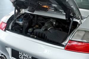 Image 33/50 of Porsche 911 Carrera 4S (2004)