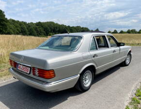 Image 5/24 of Mercedes-Benz 500 SEL (1982)