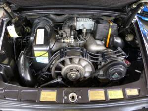 Bild 6/33 von Porsche 911 Carrera 3.2 (1985)