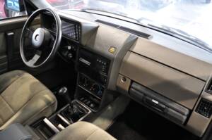Bild 20/21 von Alfa Romeo 90 2.5 Quadrifoglio Oro (1985)
