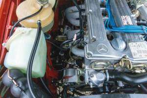 Bild 42/50 von Mercedes-Benz 280 SLC (1975)