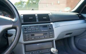 Image 25/31 of BMW 325Ci (2001)