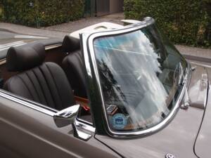 Image 5/99 de Mercedes-Benz 280 SL (1971)
